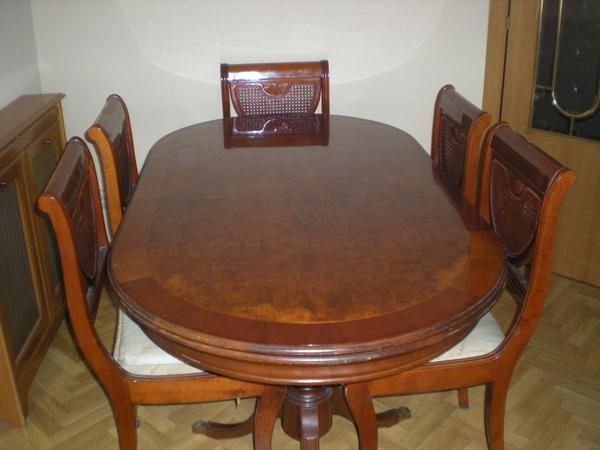 VENDO MUEBLES (MESA MACIZA Y DE ESCRITORIO)