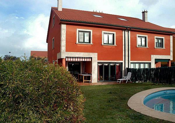 Casa pareada en Oleiros