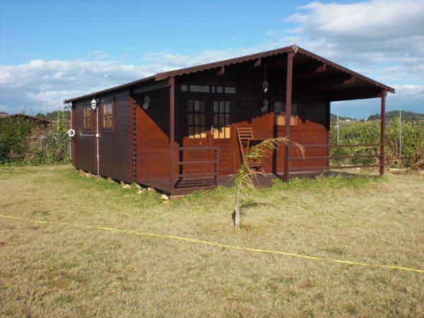 vendo terreno con caseta de madera