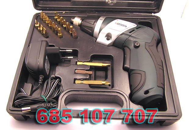 Atornillador con cable y estuche con acesorios