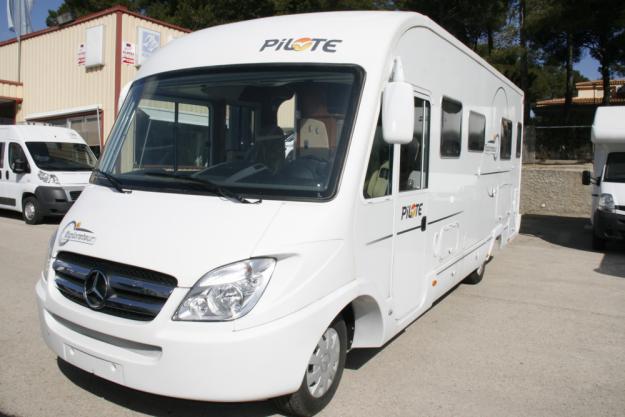 AUTOCARAVANA PILOTE EXPLORATEUR 733 FJ