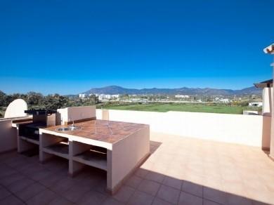 Apartamento con 2 dormitorios se vende en Marbella, Costa del Sol