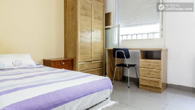 Rooms available - Affordable apartment in central Tirso de Molina