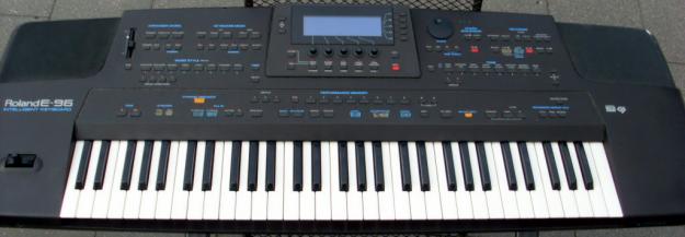 Vendo teclado inteligente Roland E-96