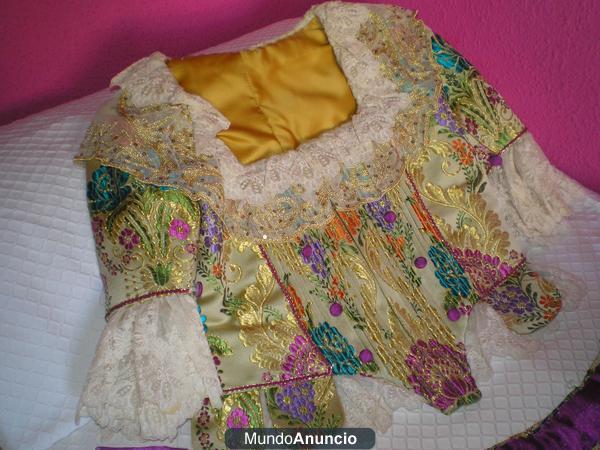 Vendo traje fallera niña a partir 8 años (600 euros)