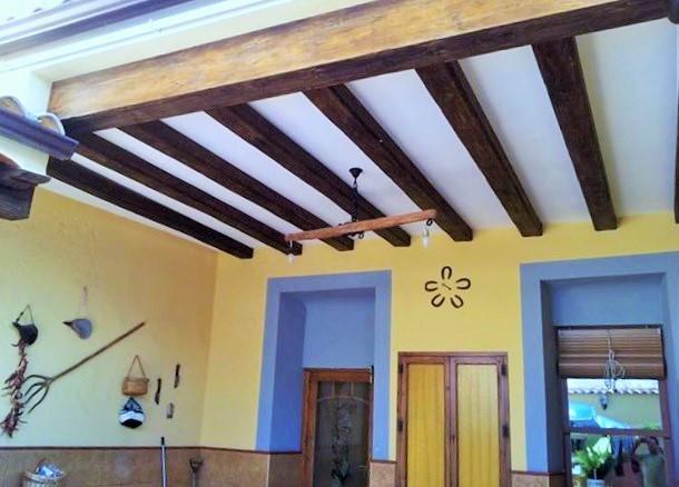 vigas imitación madera decorativas