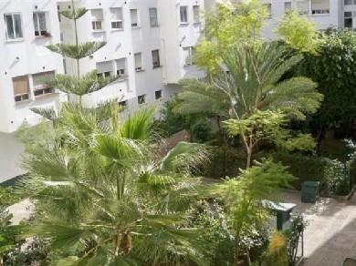 Apartamento con 3 dormitorios se vende en Marbella, Costa del Sol