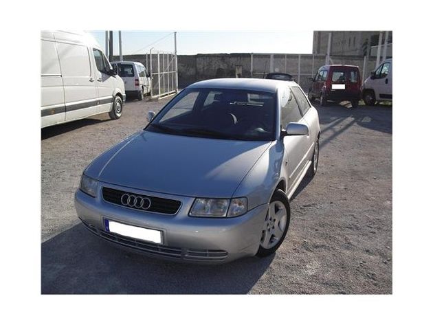 AUDI A1  1.6TDI AMBITION