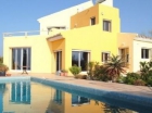 Chalet con 3 dormitorios se vende en Mijas Costa, Costa del Sol - mejor precio | unprecio.es
