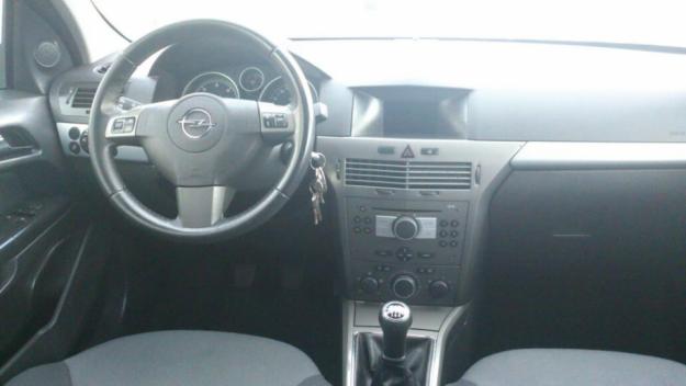 por motivo de viaje vendo coche opel astra