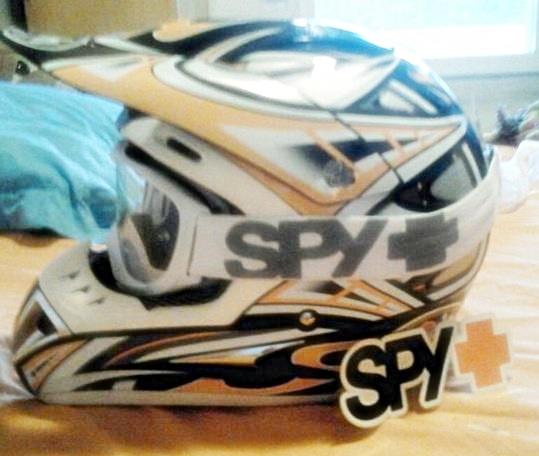 Casco Airoh Helmets y Gafas SPY