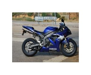 YAMAHA YZF R1