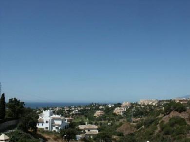 Apartamento con 2 dormitorios se vende en Marbella, Costa del Sol
