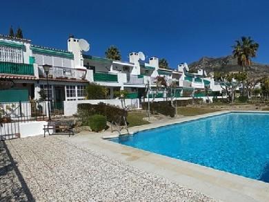 Chalet con 2 dormitorios se vende en Benalmadena Pueblo, Costa del Sol