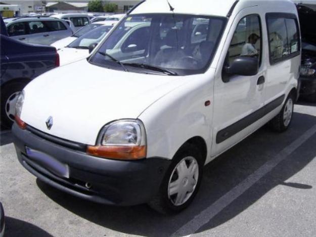 Venta de coche Renault Kangoo Turbo '02 en Vitoria