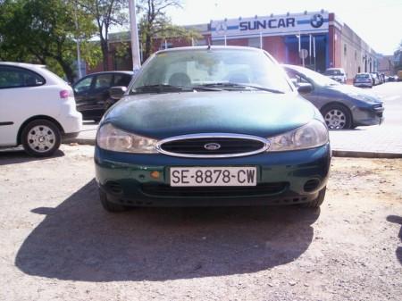 Ford Mondeo 4 puertas en Sevilla