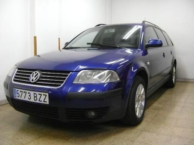 BMW SERIE 3 320D BERLINA
