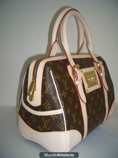 LOUIS VUITTON  Monogram Canvas Speedy