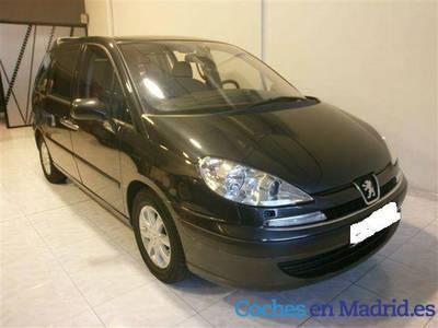 Peugeot 807