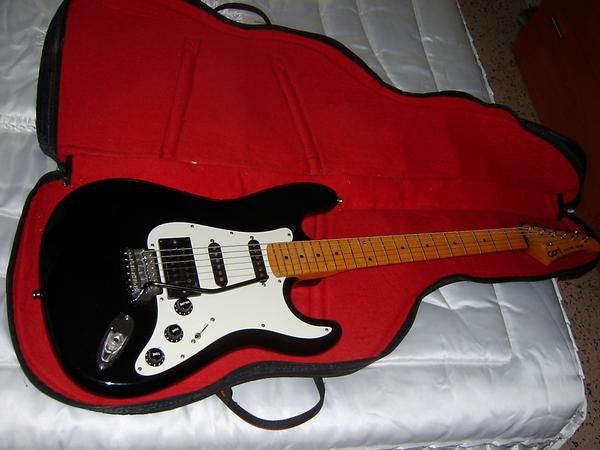 Guitarra electrica Cort mod. Stratocaster.