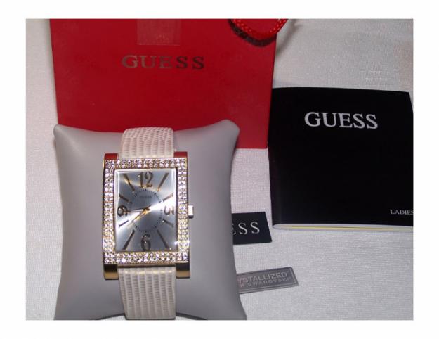 VENDO RELOJ GUESS ORIGINAL , CON 18 MESES DE GARANTÍA. 90 €. ¡¡¡UN PRECIOSO REGALO!!!.