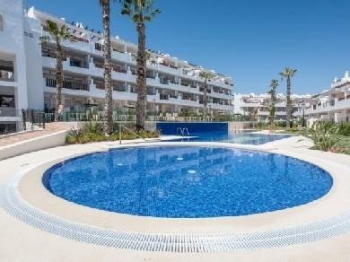 Apartamento con 3 dormitorios se vende en Villamartin, Costa Blanca