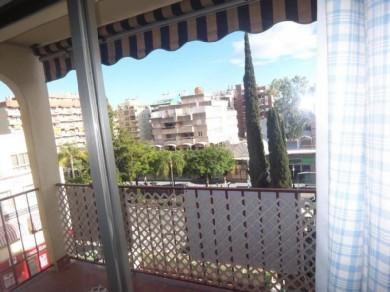 Apartamento con 3 dormitorios se vende en Marbella, Costa del Sol
