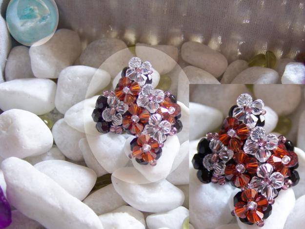 Hago pulseras, anillos, pendientes, colgante de cristal swarovski. www.sinexqsa.com