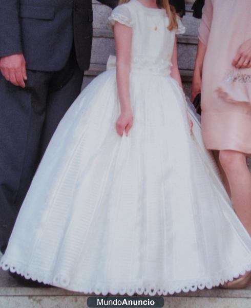 Vendo 3 vestidos de comunión de niña