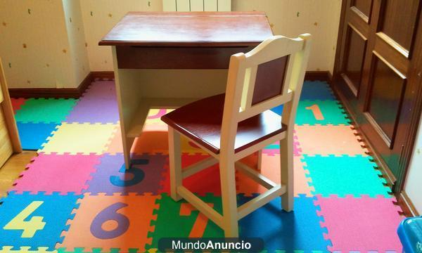 Juego de pupitre y sillita de osito de madera