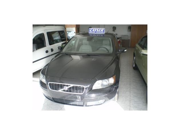 VOLVO S40 2.0D Summum