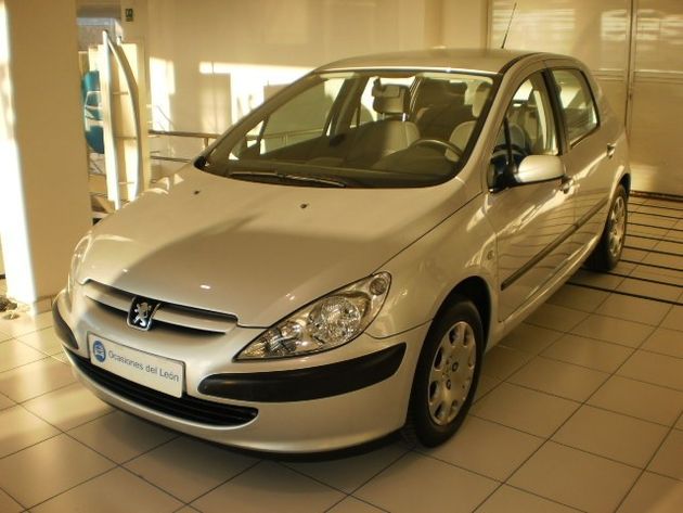 PEUGEOT 307  1.6I XT