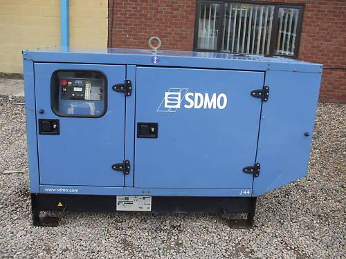 2006 SDMO 44 KVA Generador