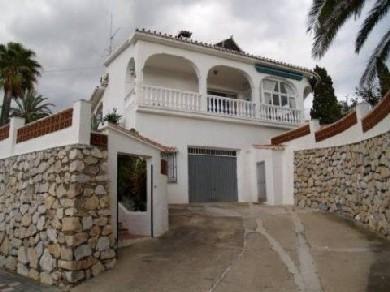 Chalet con 3 dormitorios se vende en Caleta de Velez, Costa del Sol