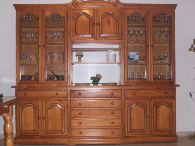 VENDO 2 MUBLES DE SALON Y UNA MESA DE MADERS DE ROBLE Y PINO