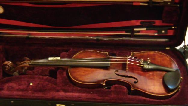 Vendo violín antiguo 4/4 con arco de fibra de carbono