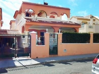 Chalet con 3 dormitorios se vende en Pinar de Campoverde