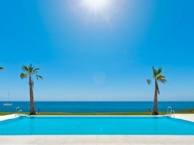 Apartamento con 3 dormitorios se vende en Estepona, Costa del Sol