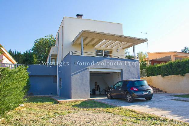 Chalet en venta en Montroy, Valencia (Costa Valencia)