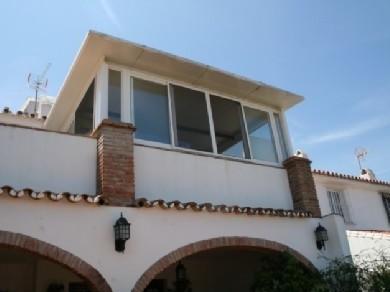 Adosado con 2 dormitorios se vende en Estepona, Costa del Sol