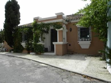 Adosado con 4 dormitorios se vende en Marbella, Costa del Sol