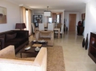 Apartamento con 2 dormitorios se vende en Benahavis, Costa del Sol - mejor precio | unprecio.es
