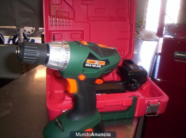 taladro atornillador con dos baterias de 18v
