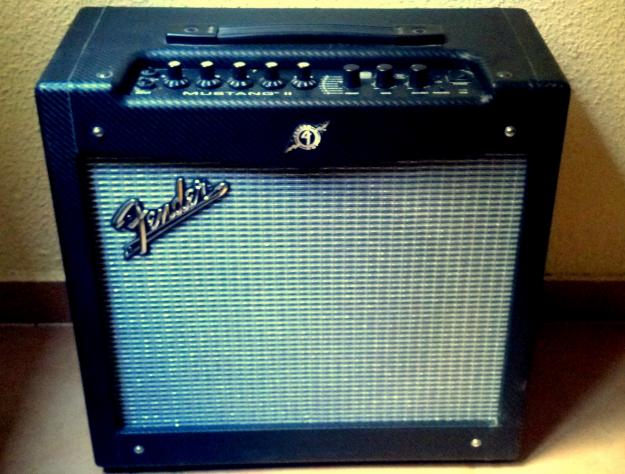 Amplificador Fender Mustang II