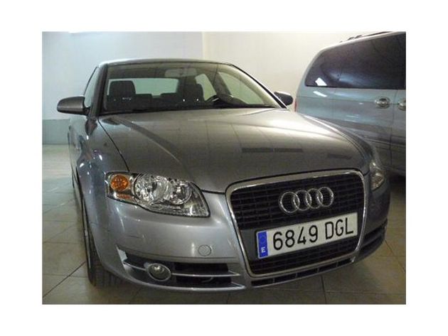 AUDI A4 2.0 TDI