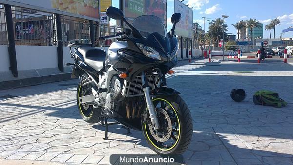 Yamaha FZS 600 Fazer