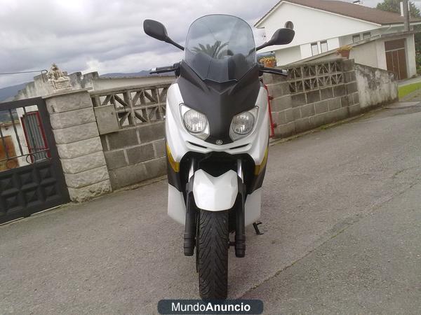 se vende xmax