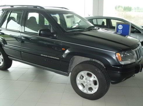 Jeep Cherokee 3100 CC  140 CV