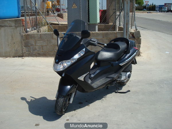 Piaggio X8 250 i.e. año 2006, 23000 Km, 2800 Eur. negociables