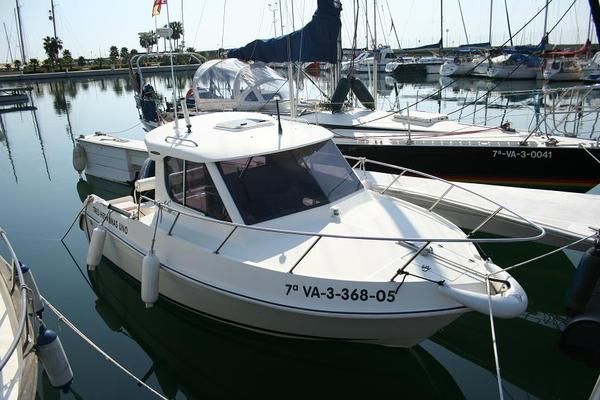 Vendo embarcación cabinada Guymarine 5,80